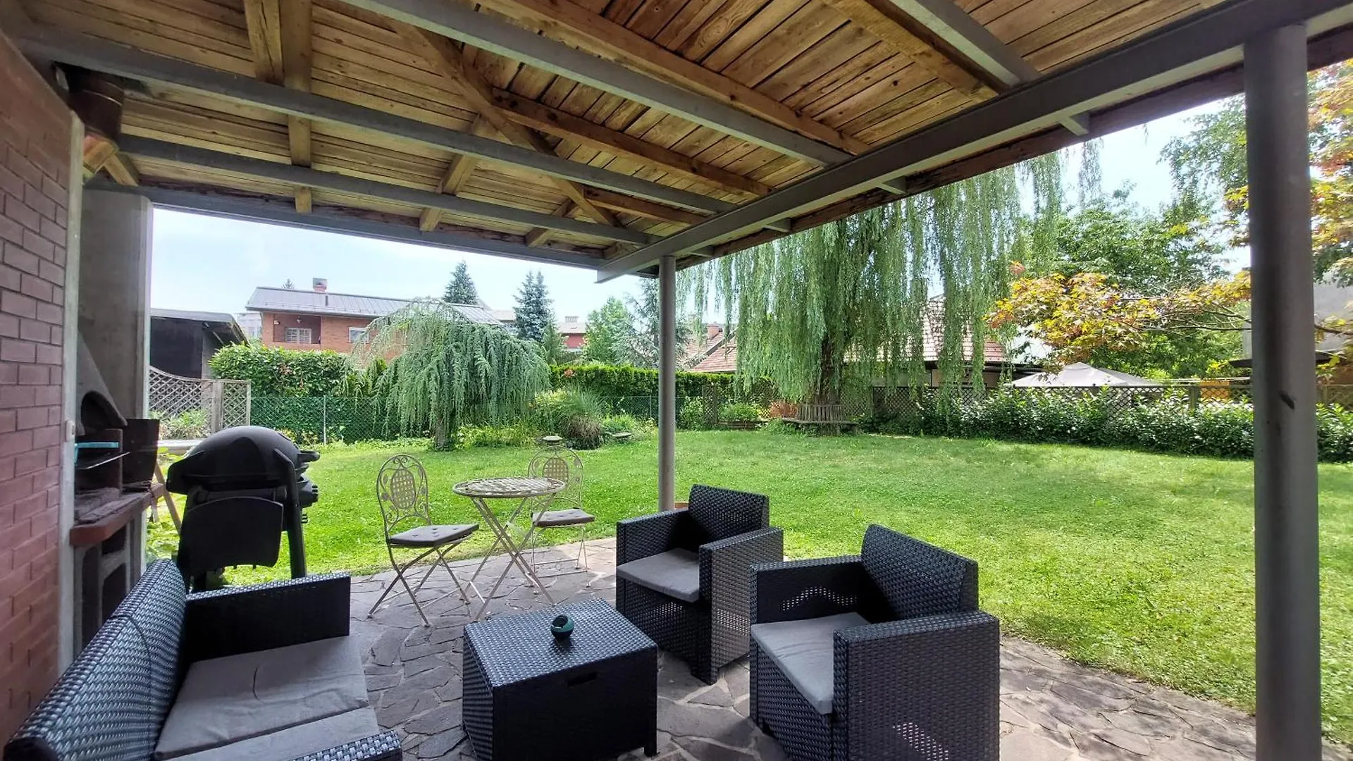 Guest house Rose House - Greenline Accomodations Ljubljana